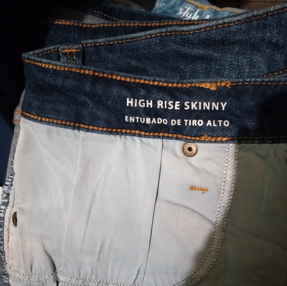 Levi's universal threads and other name brands of women's jeans - Picture 10 of 16